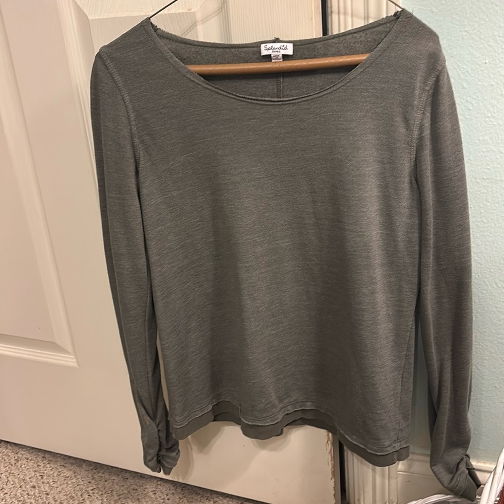 Splendid green top